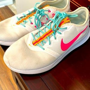 Womens Nikes size 9